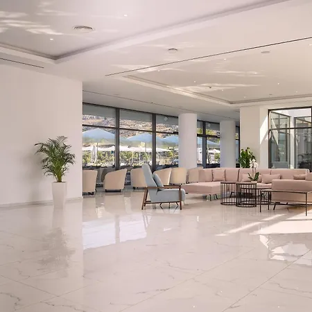 Grand & - Adults Only فندق